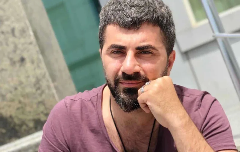 “Bu ifritəni tanıyan varsa, mənə yazsın”