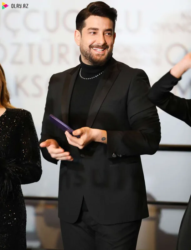 Hazal Kaya Bakıda izdihamla qarşılaşdı