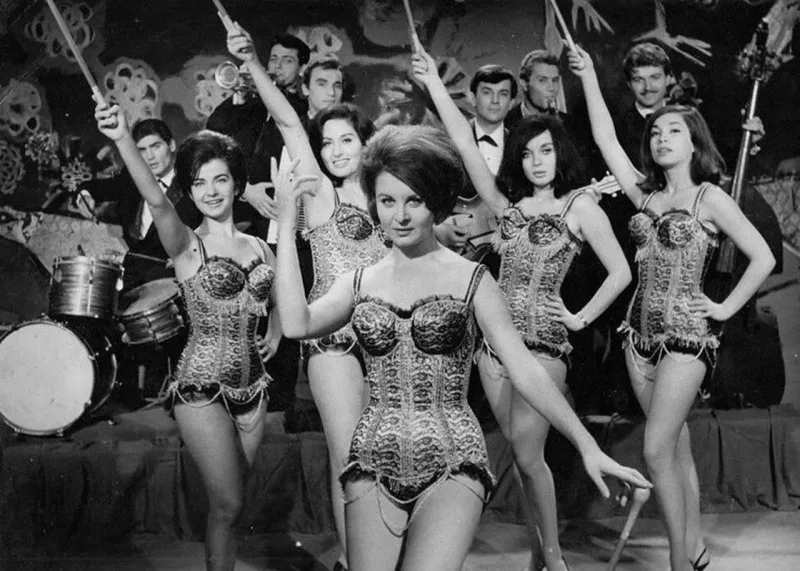 Əfsanəvi ulduzun unudulmaz filmləri...