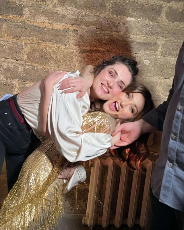 27 yaşında ilk dəfə ad günü etdi