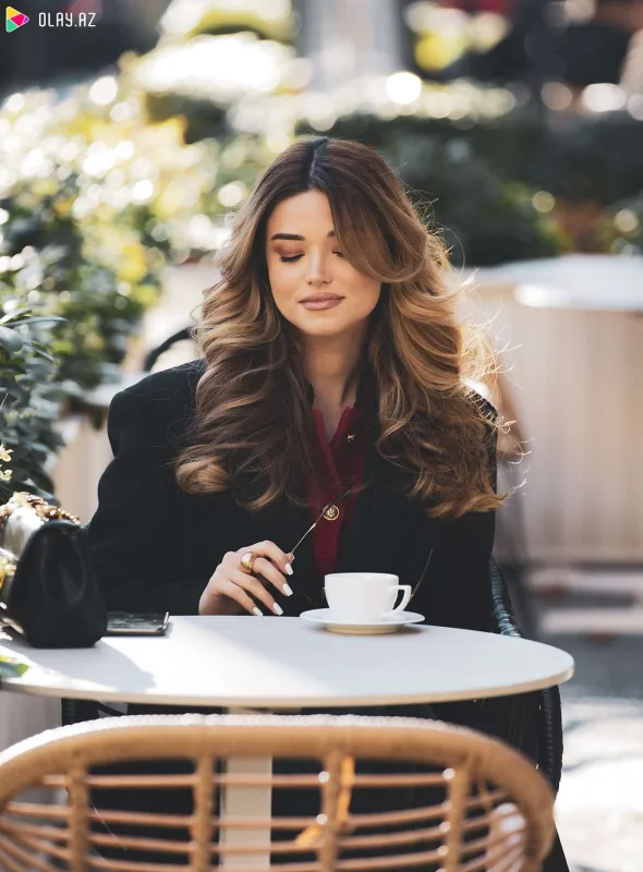 “Anam müğənni olmağımı istəmədi” – Mələkxanımın qızı
