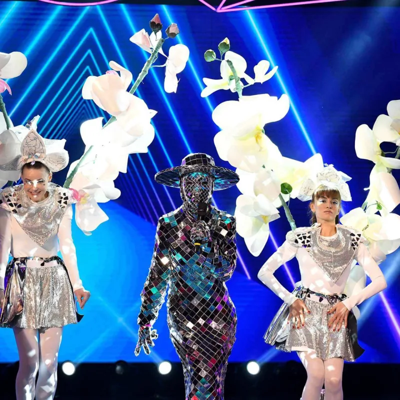 “Maske, kimsin sen?” final edir?