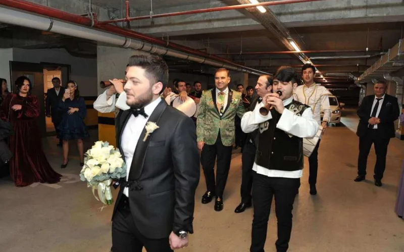 Oğluna iki toy edəcək - Biri bu gündür