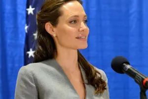 Coli əfqan qadınlarına dəstək çıxdı