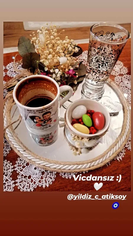 “Yasak elma”nın ulduzu nişanlandı