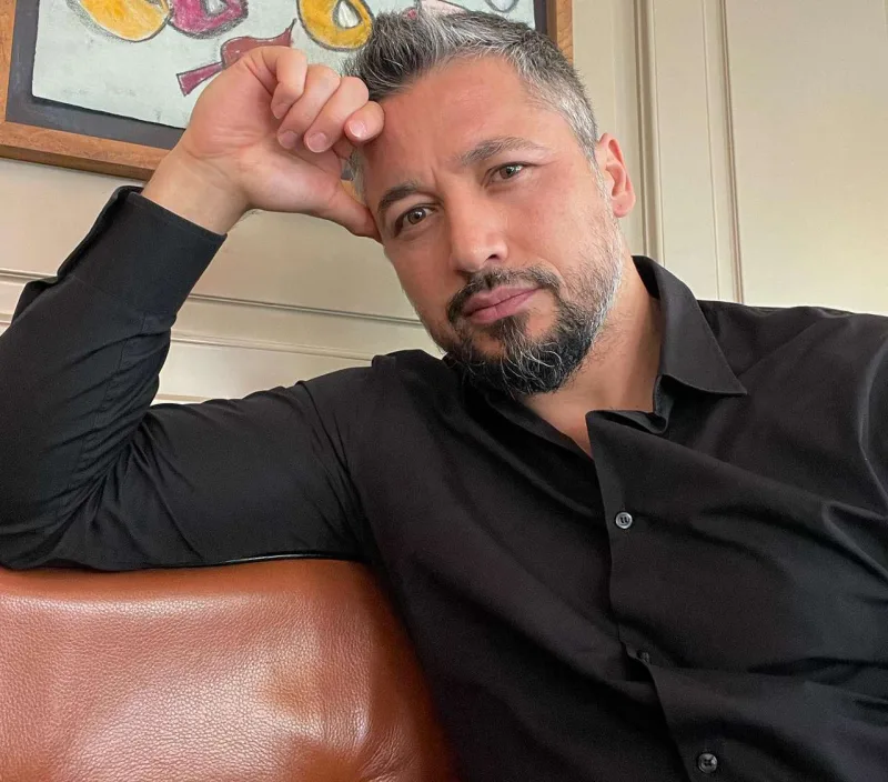 Türk futbolçu azərbaycanlı qızla sevgilidir