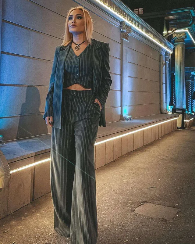 “Adımızdan pul alıb ciblərinə qoyurlar”