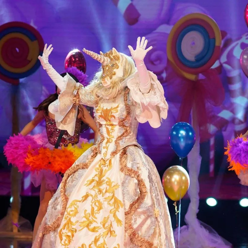 Bu gün maskalar açılacaq!