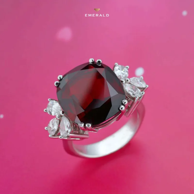 Ruhi Əliyevanın seçdiyi 5 zinət əşyası - Sevgililər gününə özəl