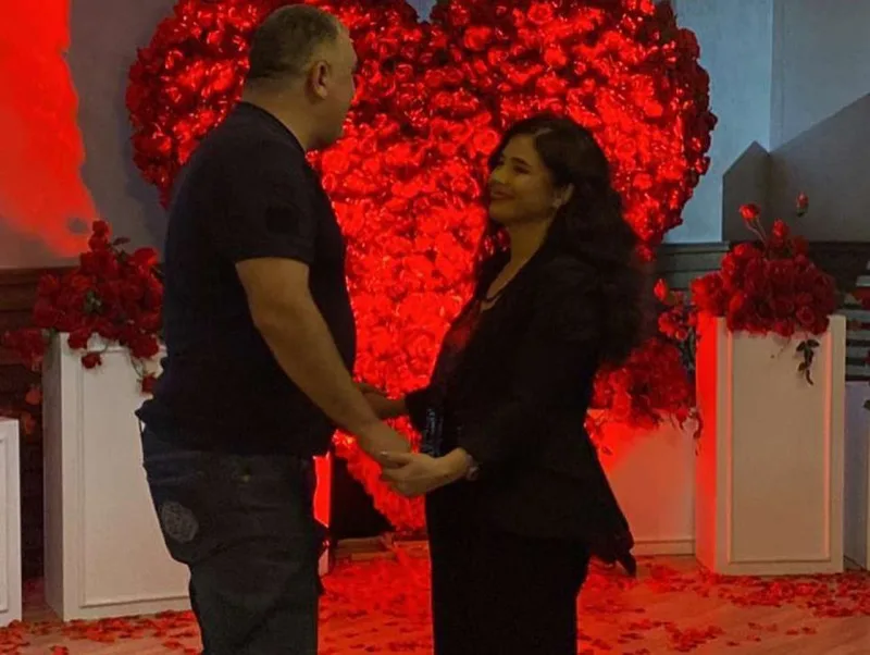 Məşhurların Sevgililər günü fotolarda!