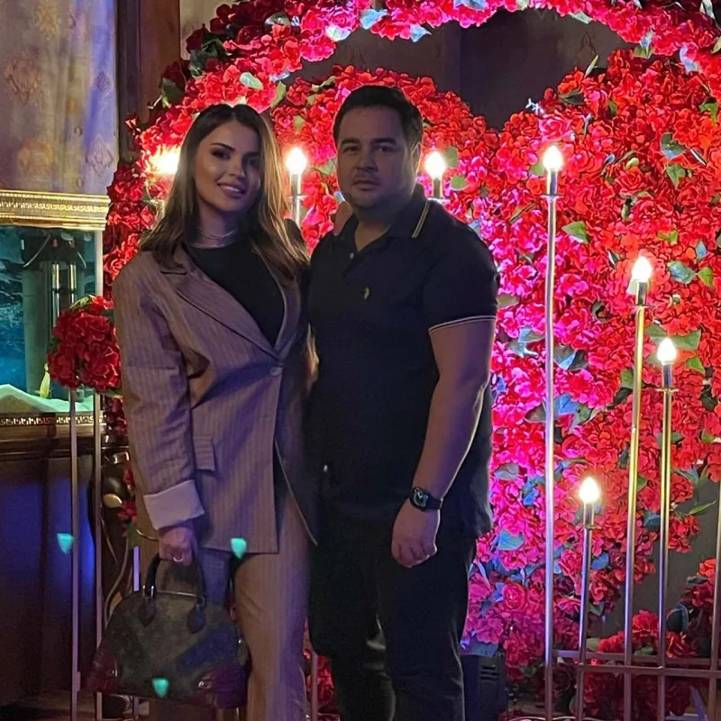 Məşhurların Sevgililər günü fotolarda!