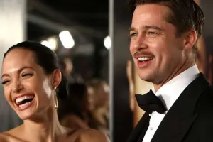 Bred Ancelinanı məhkəməyə verdi