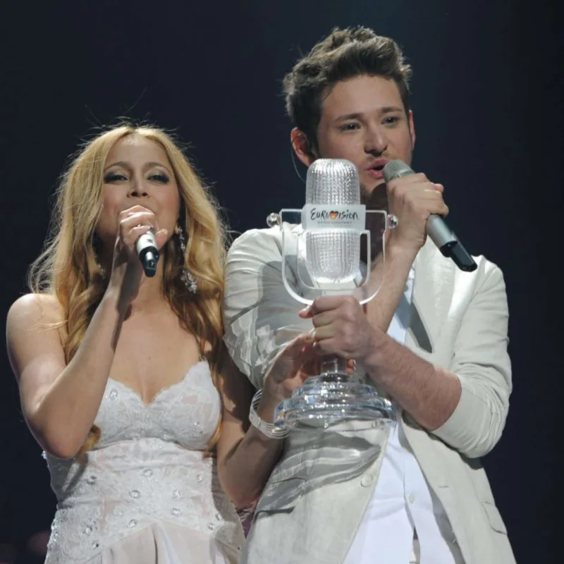 Ruslana Eldarla Nigara müraciət etdi