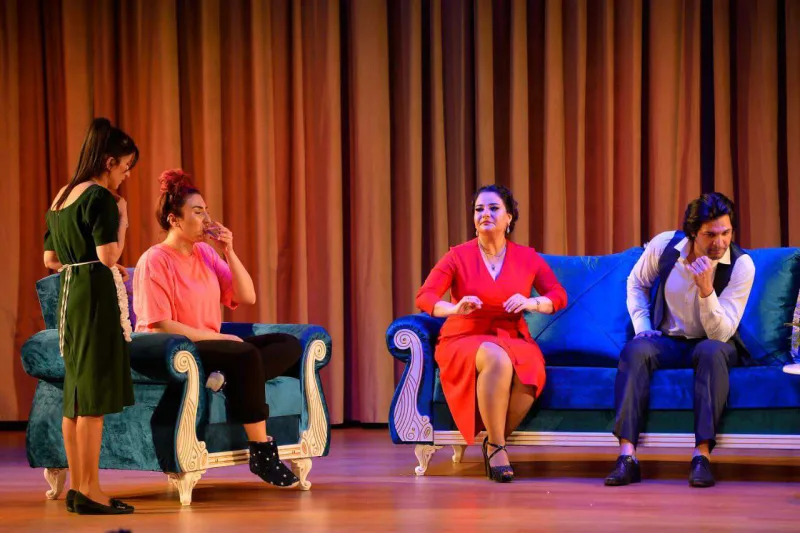 "Solğun sevgilər” yeni səhnəsində