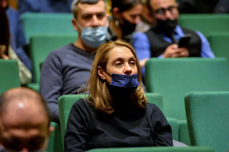 "Solğun sevgilər” yeni səhnəsində