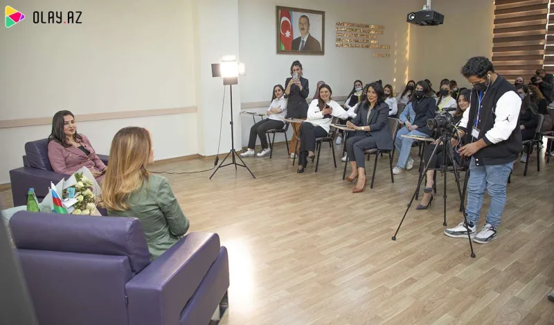 Ruhi Əliyeva gənclərlə görüşdü - Fotolar