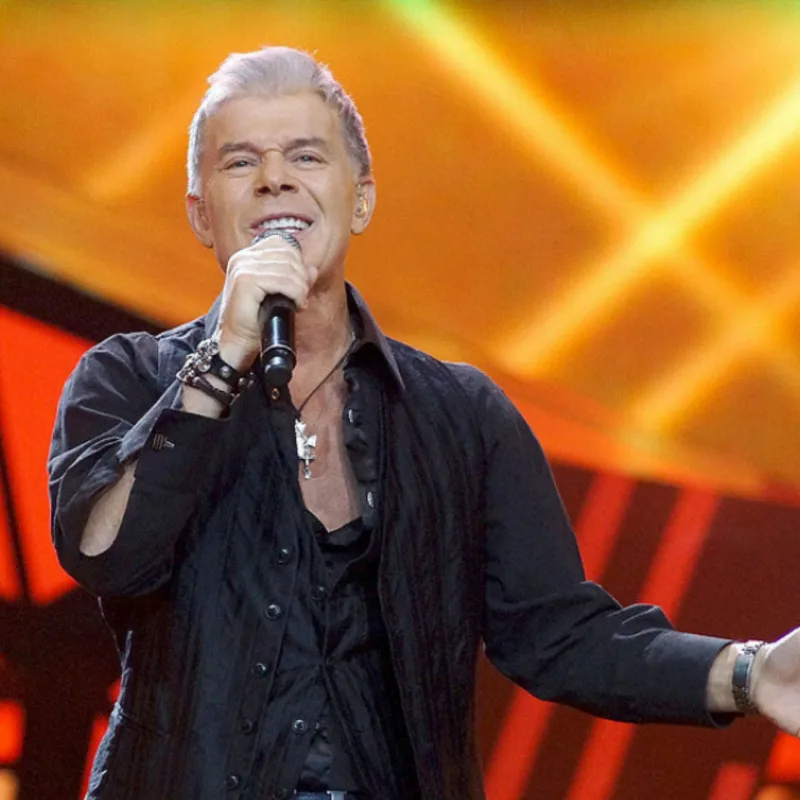 Ukrayna rus müğənnini axtarışa verdi