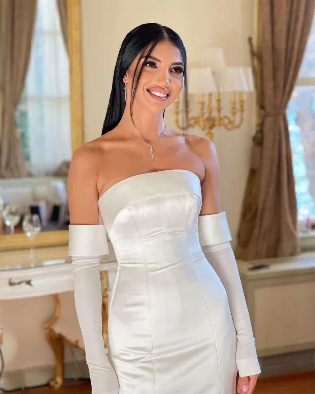 Azərbaycanlı modeldən türk ərinə ad günü təbriki