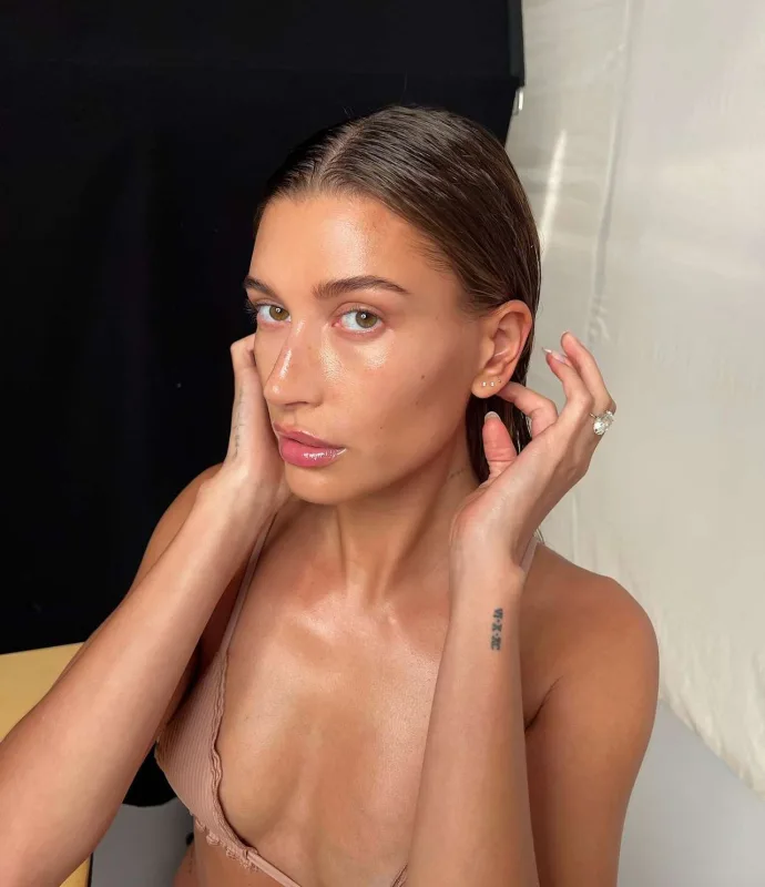 Qüsursuz “qüsurlu” dəri - Bu ilin trendi