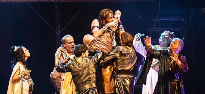 Milli Teatr Günüdür!