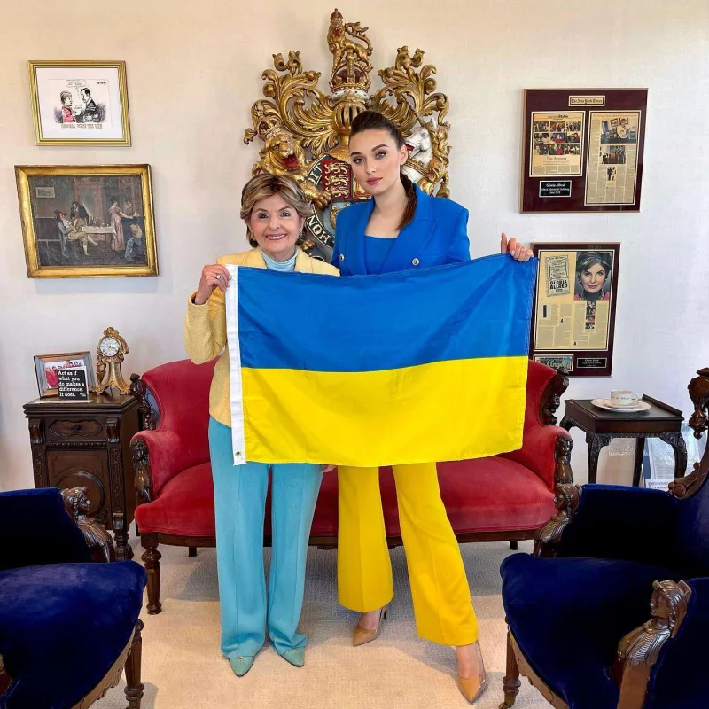 Ukrayna gözəli silah yardımı istədi