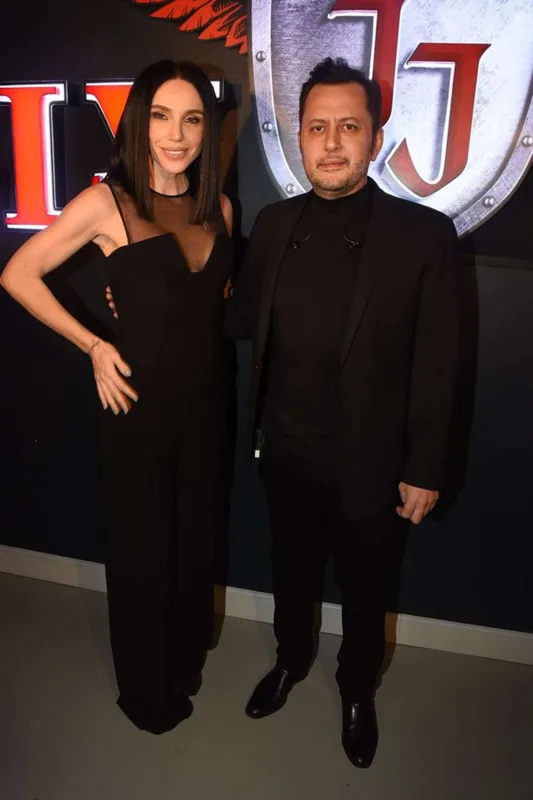 Gülşen boşanır, Ozan evdən getdi