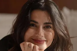 Nəsrinin çantasında nələr var? - Video