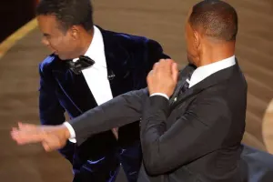 Aparıcıya şillə vurdu - “Oskar”da gərginlik