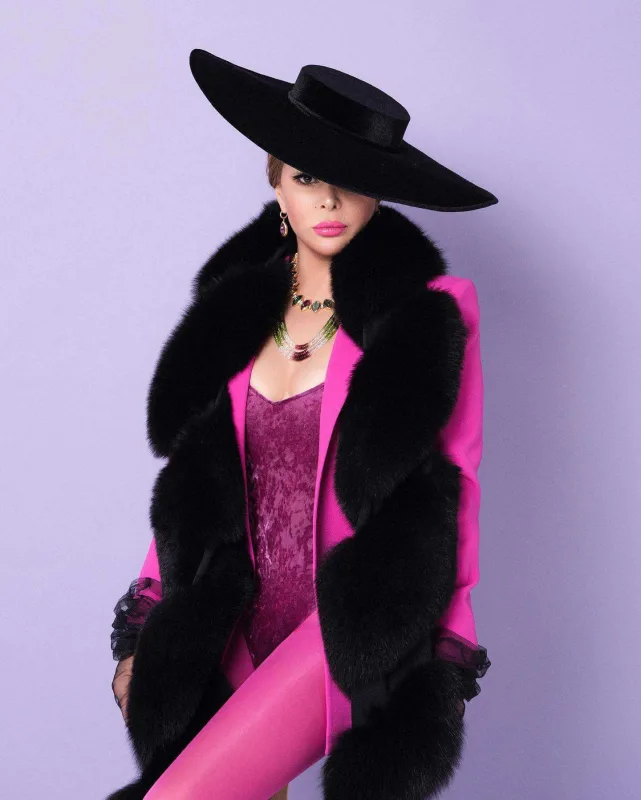 “Artıq kilolarımızdan, pis paltarımızdan yazmayın”