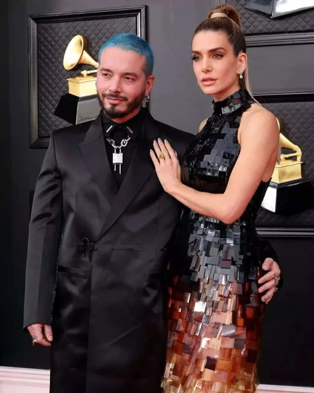 Qırmızı xalıda eşq var!