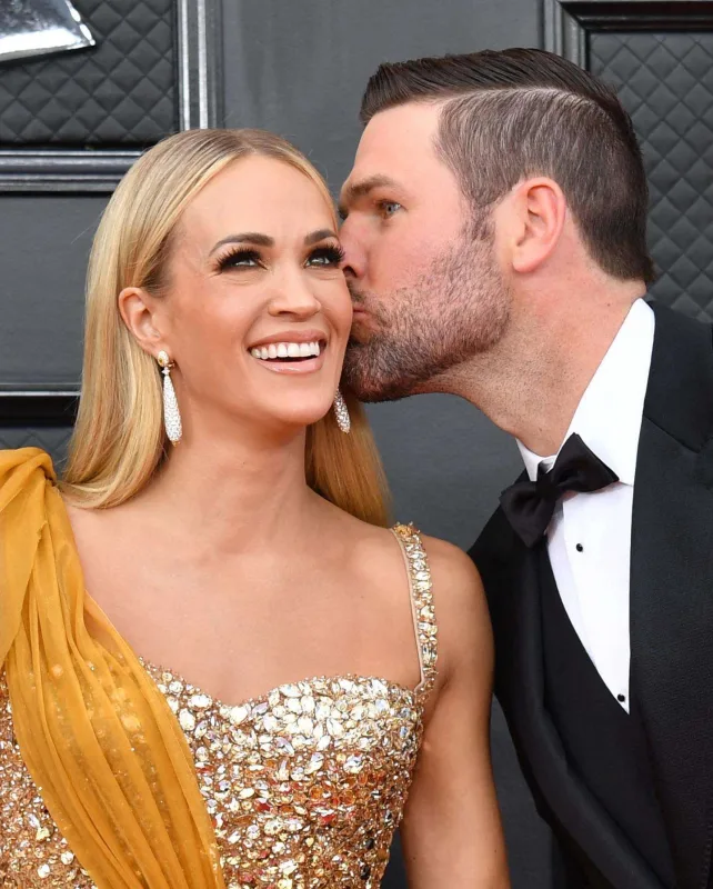 Qırmızı xalıda eşq var!