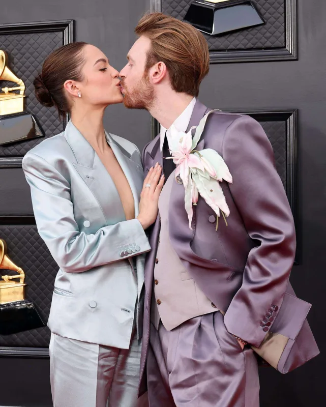 Qırmızı xalıda eşq var!