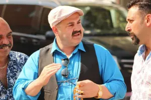 Roluna görə villasını sata bilmir