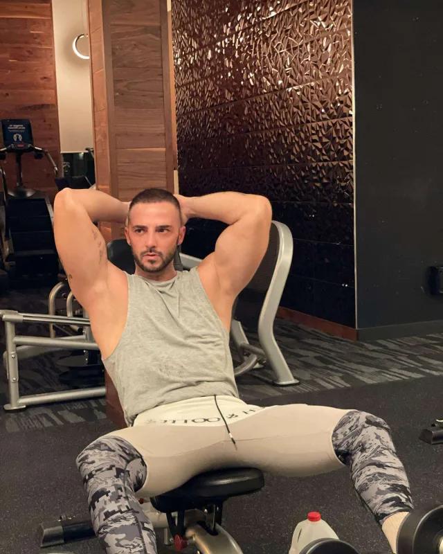 Gökhan Özen 1 lirə təzminat verəcək