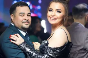 “Sənsiz dəli kimi darıxıram, əzizim”