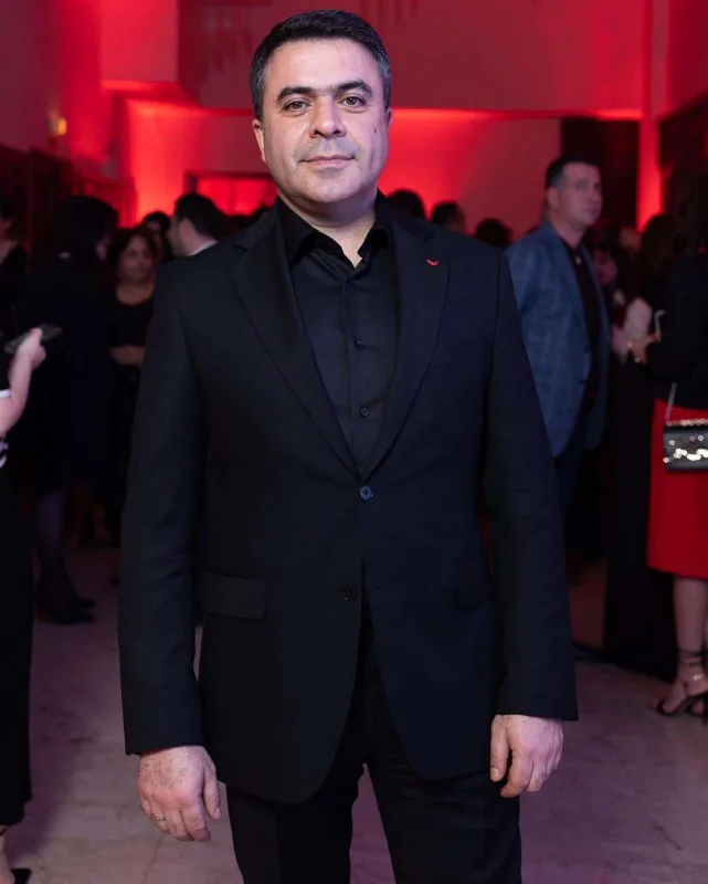 “Cem Yılmaz Fərdaya, Bəhrama baxsın”