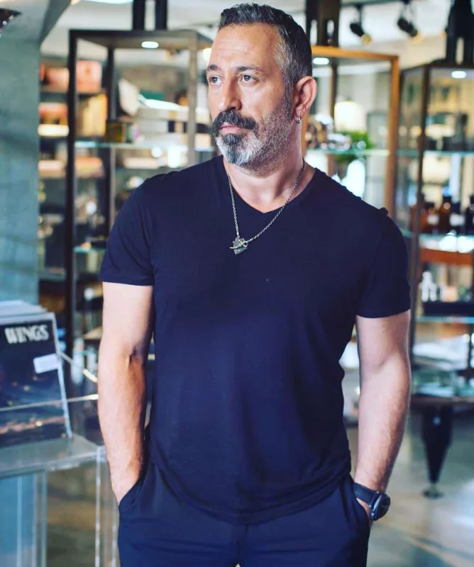 “Cem Yılmaz Fərdaya, Bəhrama baxsın”