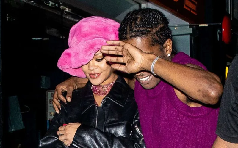 Sevgilisi Rihannaya xəyanət etdi