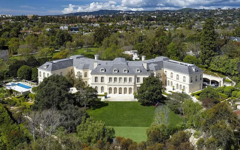 165 milyonluq villanı almaq istəyirlər