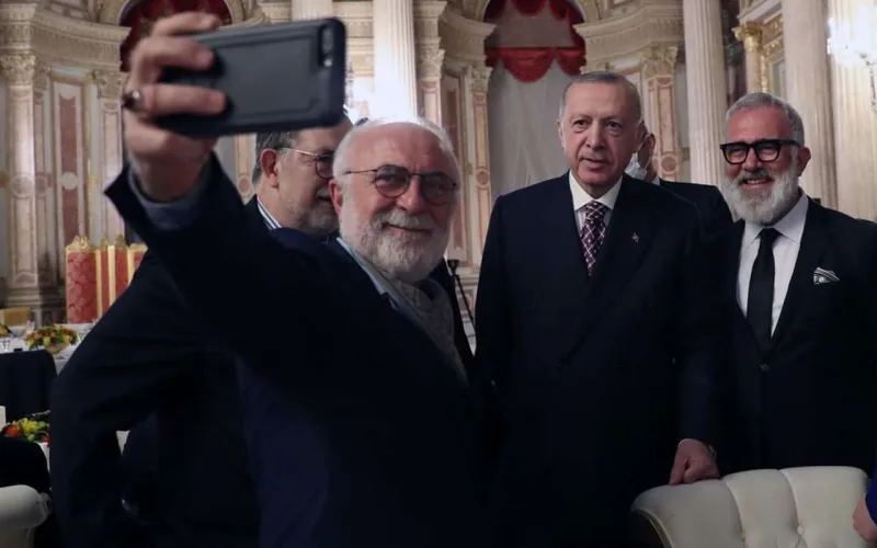 Ərdoğan məşhurlarla iftar yeməyində nə istədi?