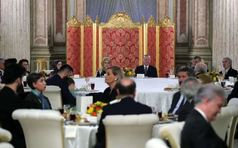 Ərdoğan məşhurlarla iftar yeməyində nə istədi?