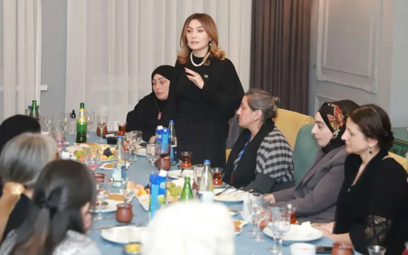 Ruhi Əliyeva şəhid anaları ilə görüşdü