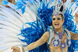 Rio karnavalı başladı - Rəngli fotolar