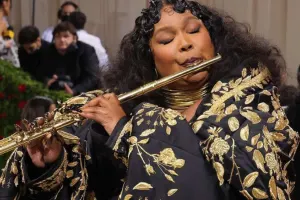 Dəbdəbəli “Met Gala” baş tutdu