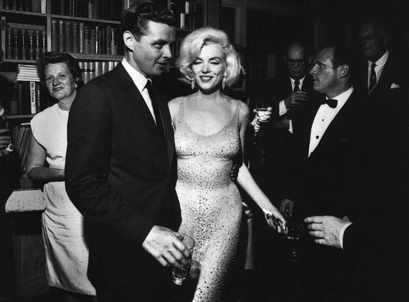 Kardaşyanı cahil adlandırdı