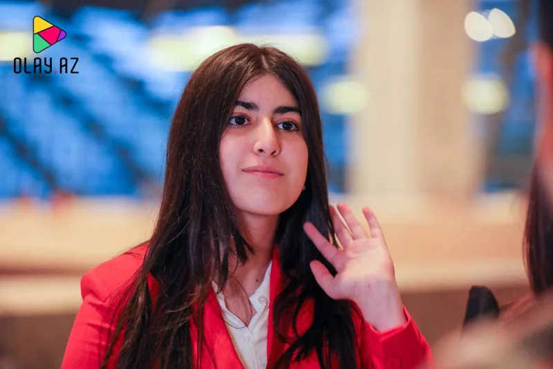 Dilarə Əliyeva qızı ilə konsertdə - Fotolar