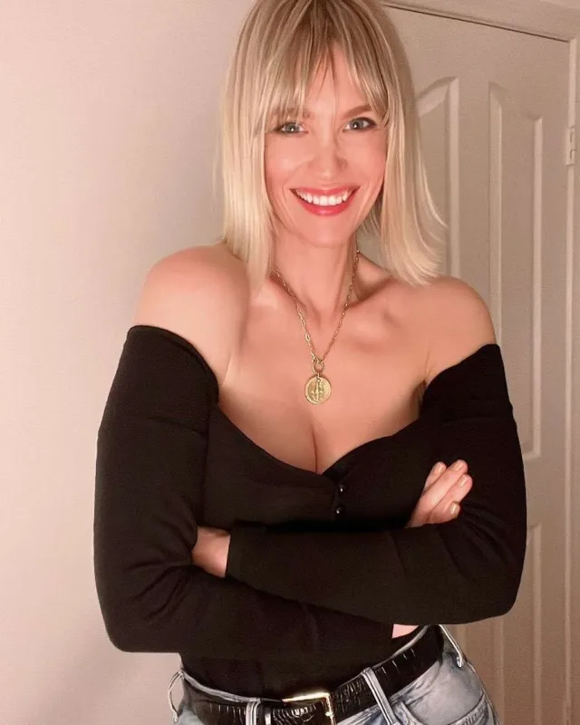 Tənhalıq sevən 10 məşhur qadın!