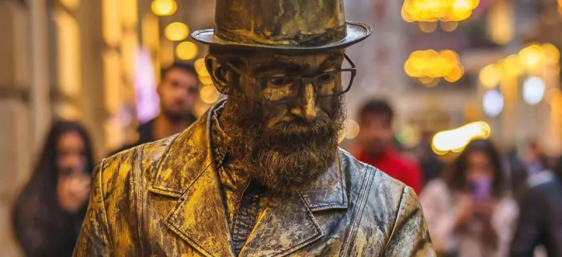 Bakının mərkəzində aktyora şillə vurdu