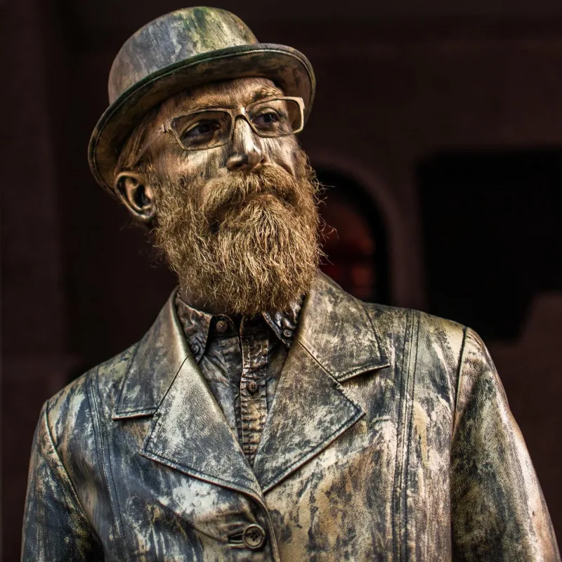 Bakının mərkəzində aktyora şillə vurdu