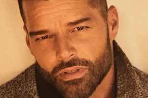 Riki Martin ekranlara qayıdır